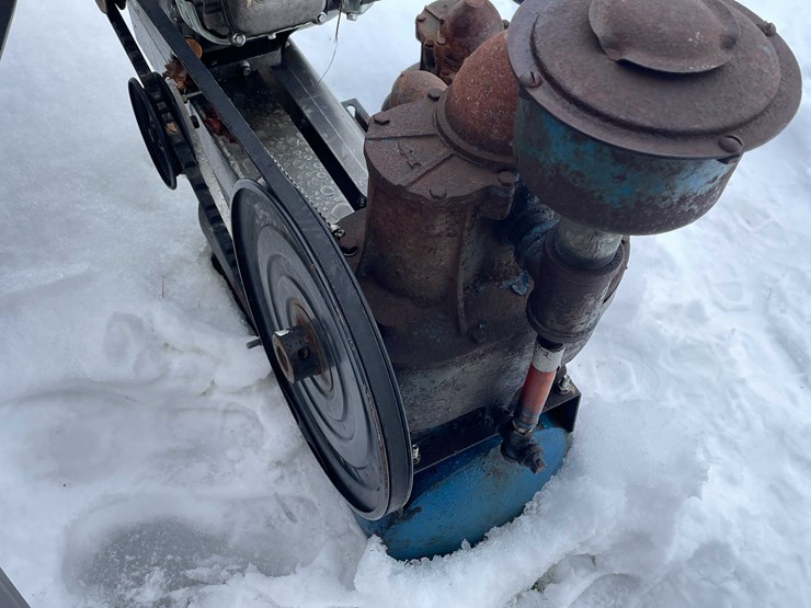 #3523-•-gas-powered-predator-motor-and-surge-vacuum-pump-image-16