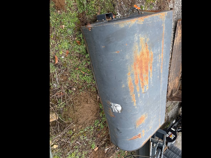 #1009-•-wolverine-72”-quick-attach-broom-image-2