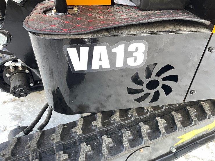 #203-•-miva-va13-mini-excavator-image-10