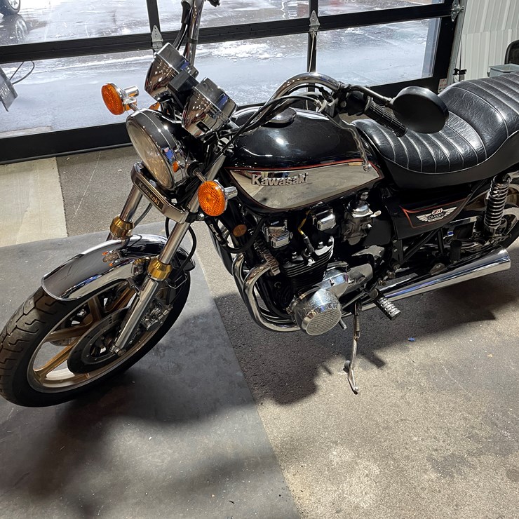 #3814 • 1980 Kawasaki Z1 Classic Motorcycle (Has WI Title)