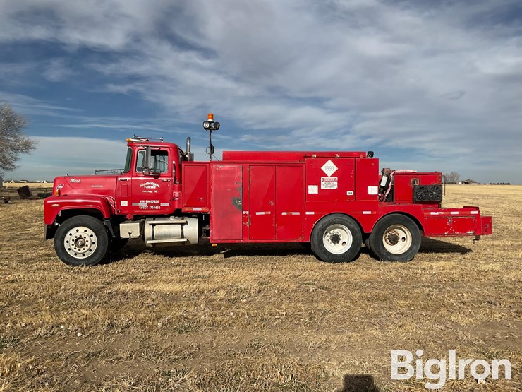 1981-mack-rl600-image-8