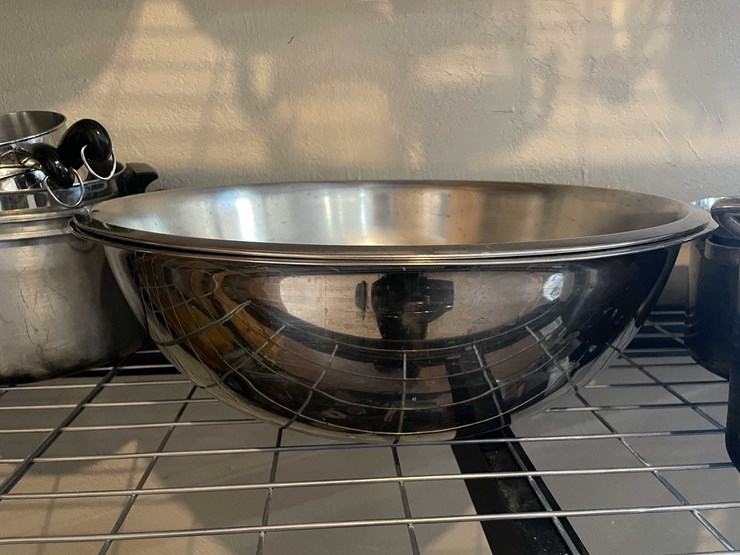 #6348-•-pots-lot-image-7