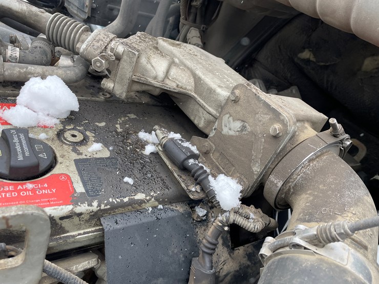 #400-•-2006-sterling-straight-truck-(has-wi-title)-image-52