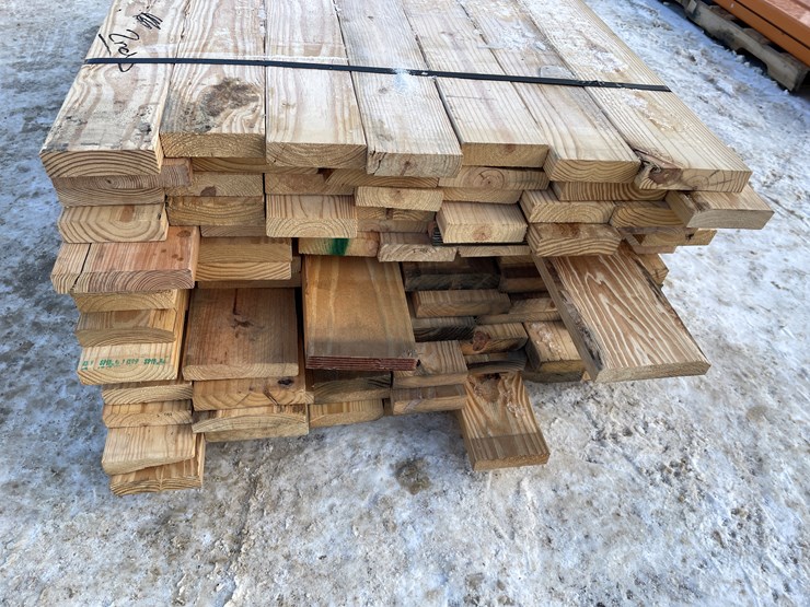 #3813-•-bundle-of-construction-grade-lumber-image-8