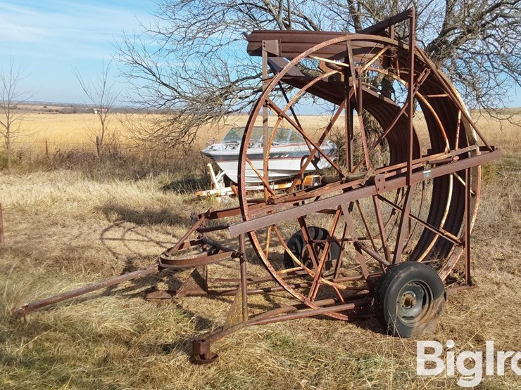 welch-ferris-wheel-bale-loader-image-1