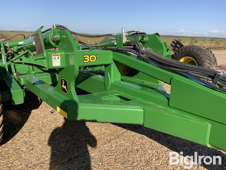 2021-john-deere-2680h-image-15