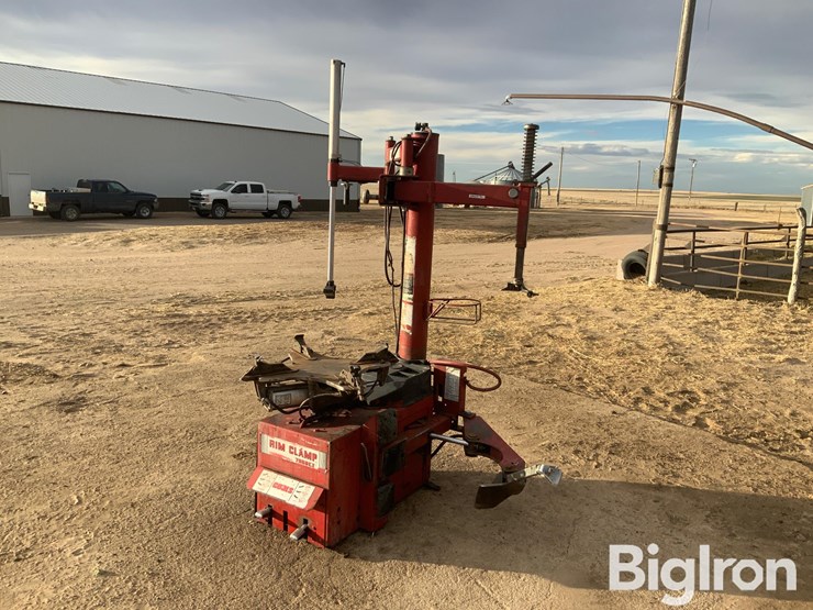 coats-7060ex-tire-machine-image-2