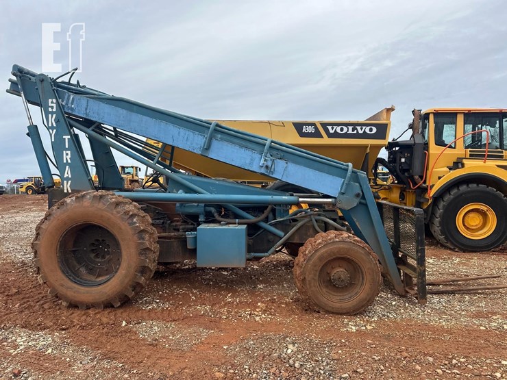 sky-trak-6034-image-2