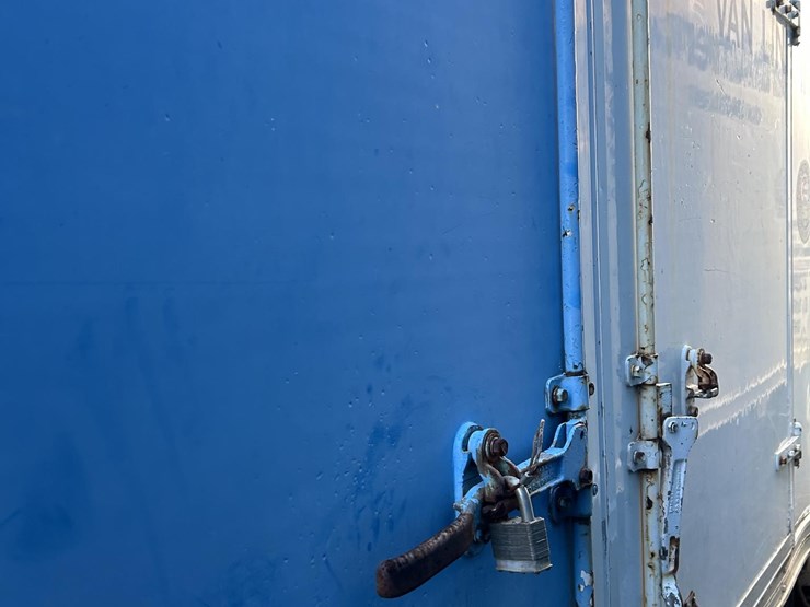 2015-volvo-f6-image-44