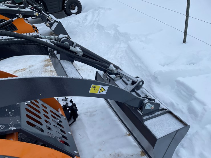 #309-•-new-land-hero-mini-skid-steer-loader-image-12