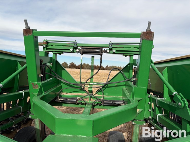 great-plains-solid-stand-24-image-18