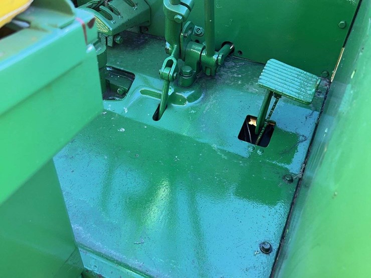 1960-john-deere-830-image-52