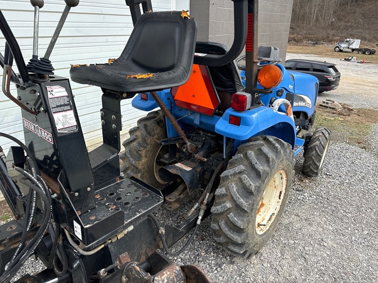 new-holland-tc24da-image-3