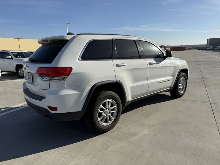 2017-jeep-grand-cherokee-image-3