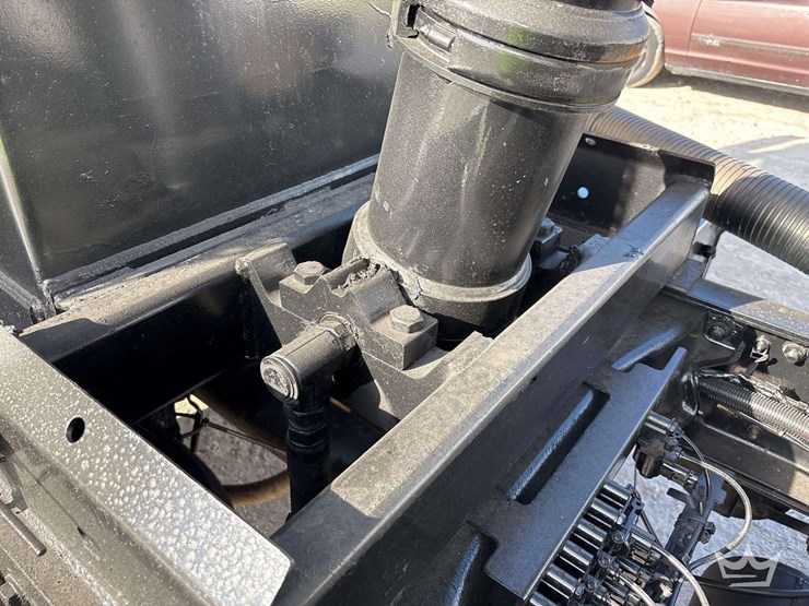 2019-kenworth-t880-image-15
