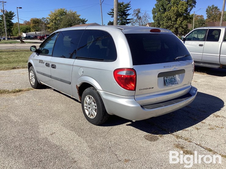 2005-dodge-grand-caravan-sport-image-8