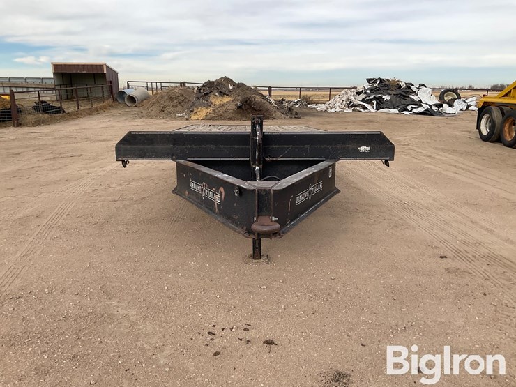 2000-diamond-t-bumper-pull-t/a-flatbed-trailer-image-2