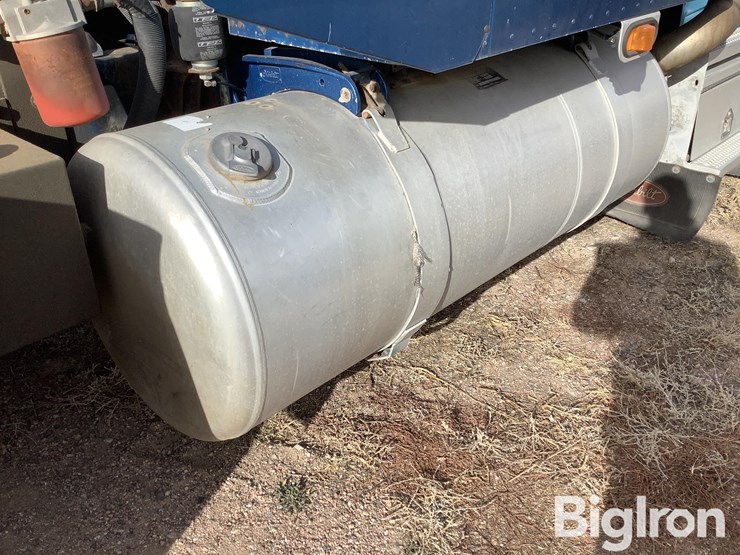 1998-peterbilt-377-image-18