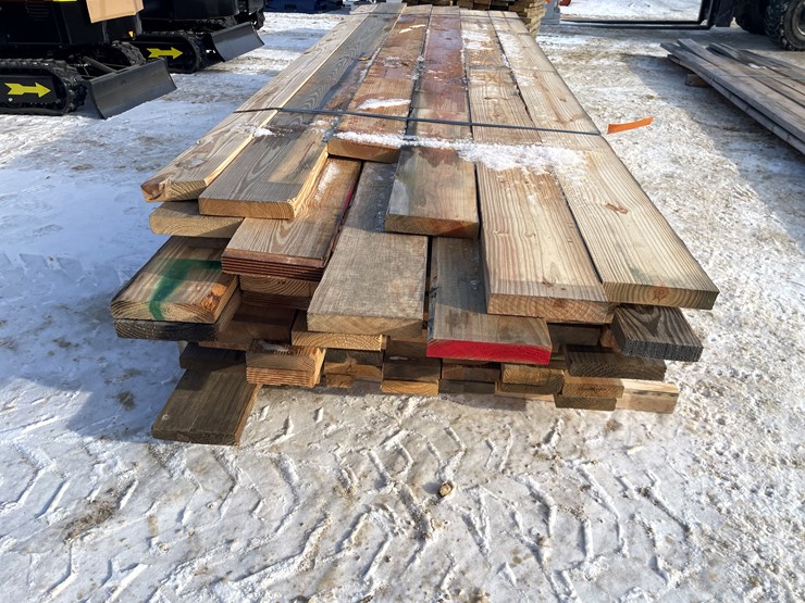 #3810-•-bundle-of-construction-grade-lumber-image-3