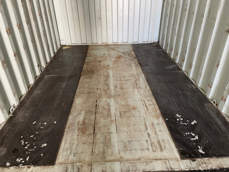 #104-•-40'-high-cube-shipping-container-image-11