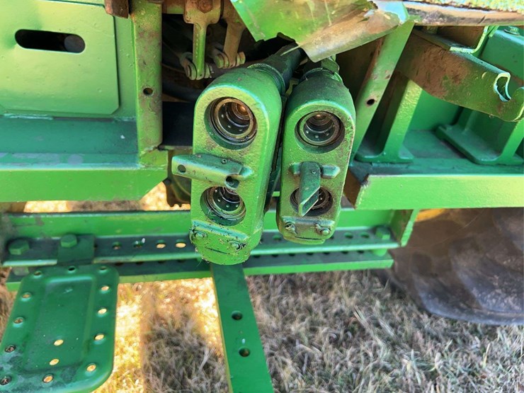 john-deere-830-image-47
