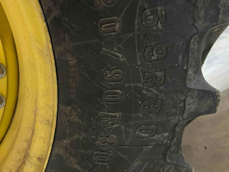 2013-john-deere-6170r-image-30