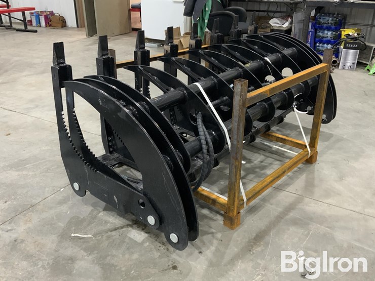 2025-giyi-clg72-skid-steer-curved-log-grabber-image-3