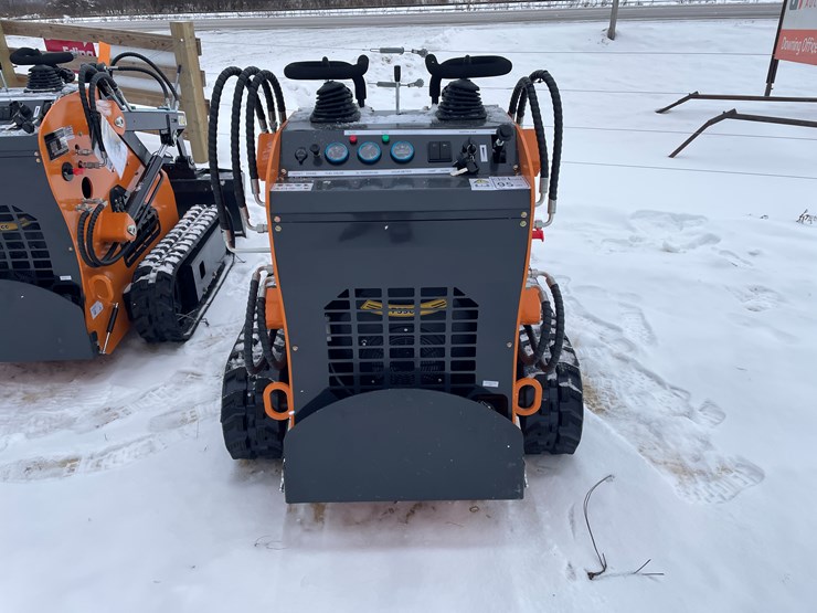 #304-•-new-landhonor-mini-skid-steer-loader-image-6