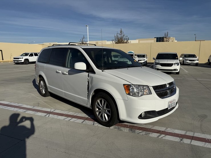 2019-dodge-grand-caravan-image-2
