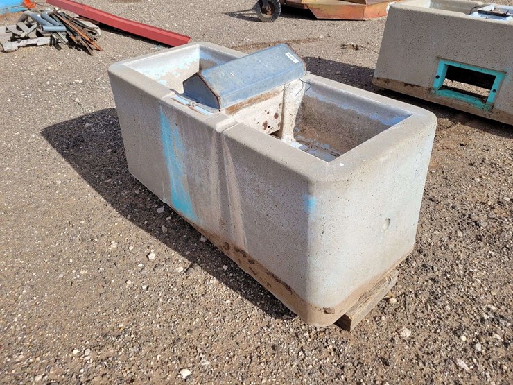 concrete-water-trough-image-3