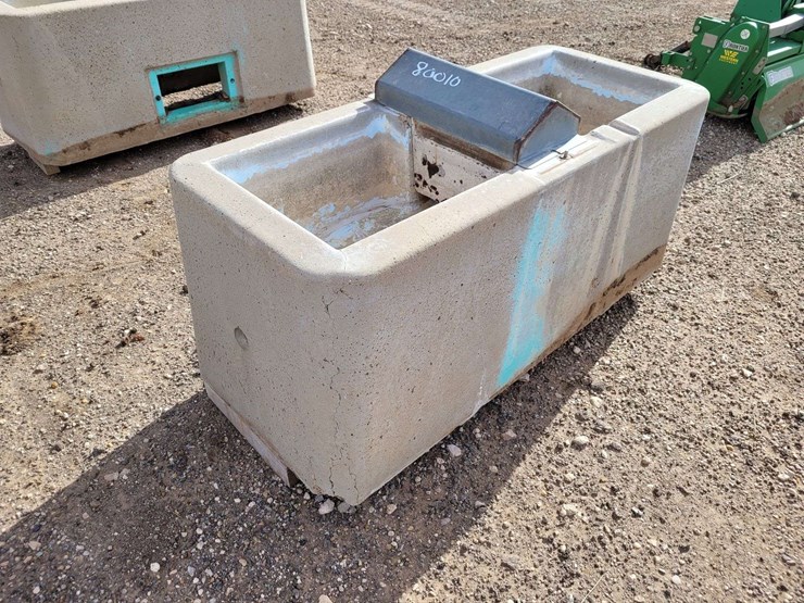 concrete-water-trough-image-5