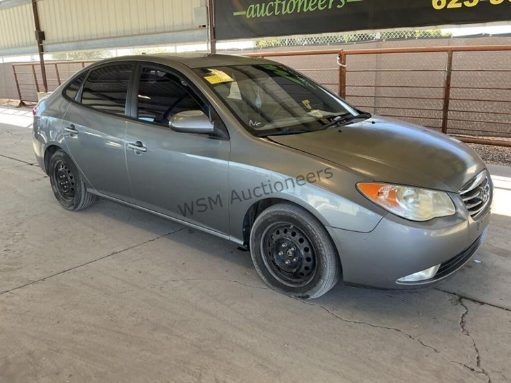 2010-hyundai-elantra-sdn-image-2