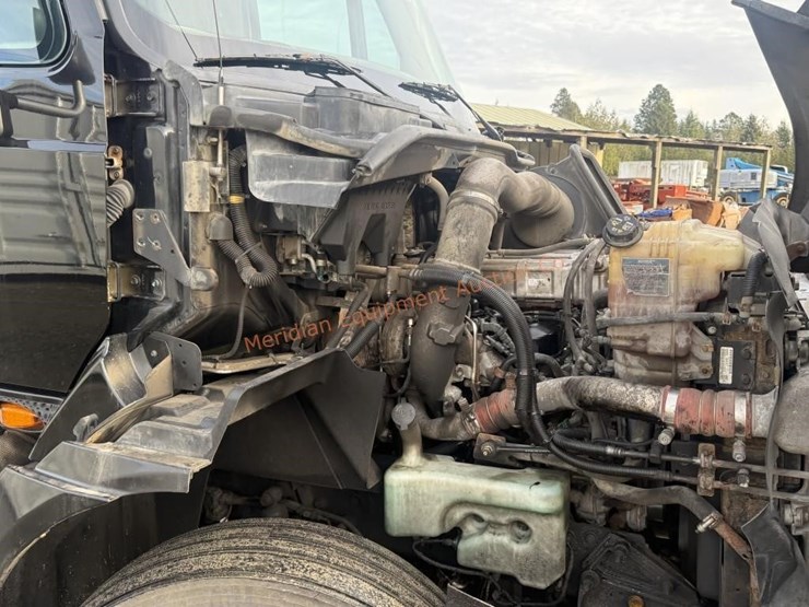 2017-international-prostar-image-41