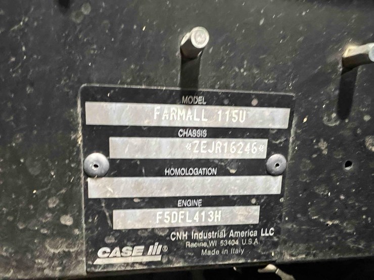 2014-case-farmall-115u-tractor-image-61