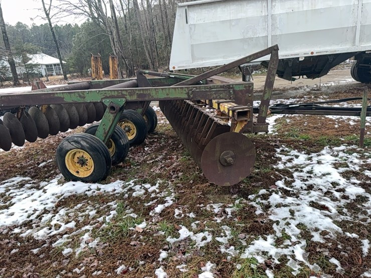 john-deere-340-image-50