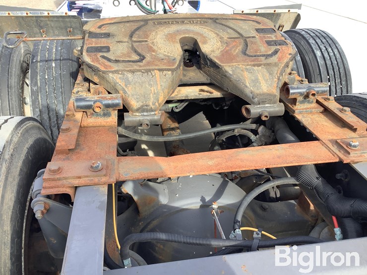 1997-freightliner-flb42st-t/a-cabover-truck-tractor-image-10