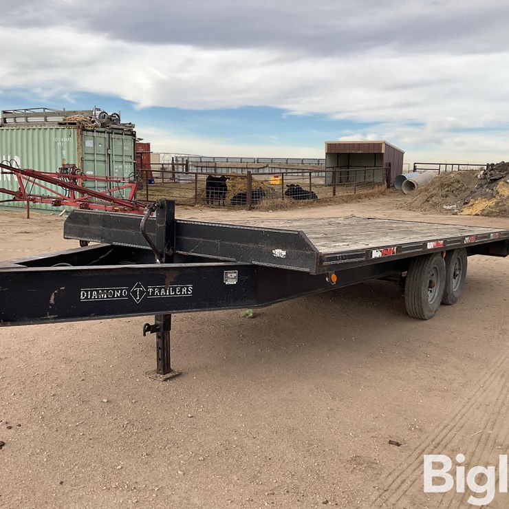 2000 Diamond T Bumper-Pull T/A Flatbed Trailer