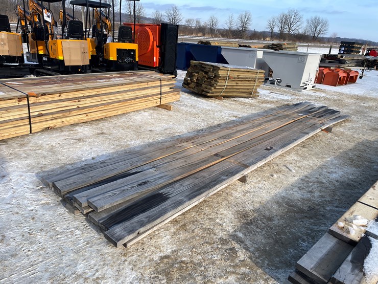 #3808-•-bundle-of-construction-grade-lumber-image-2
