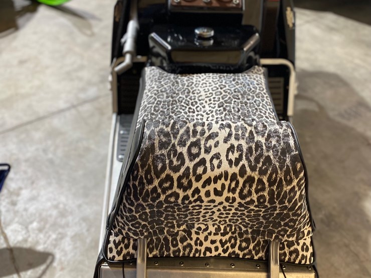 #3800-•-1970-arctic-cat-puma-634-replica-snowmobile-image-5