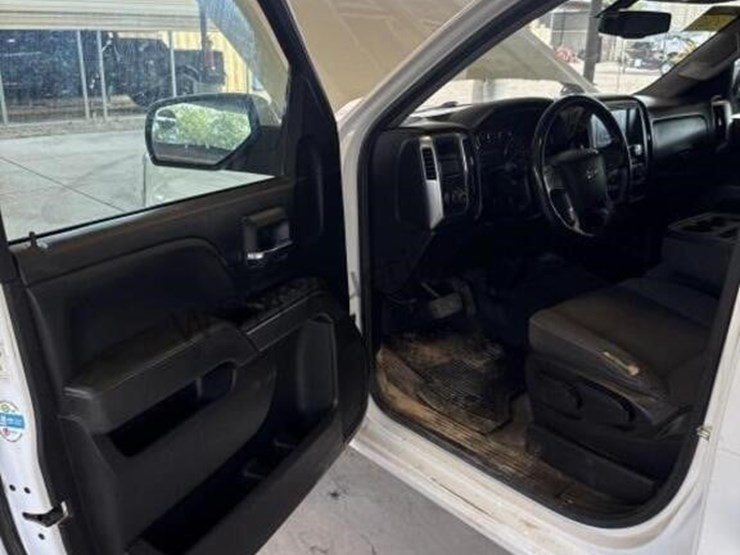 2019-chevrolet-silverado-1500-image-27