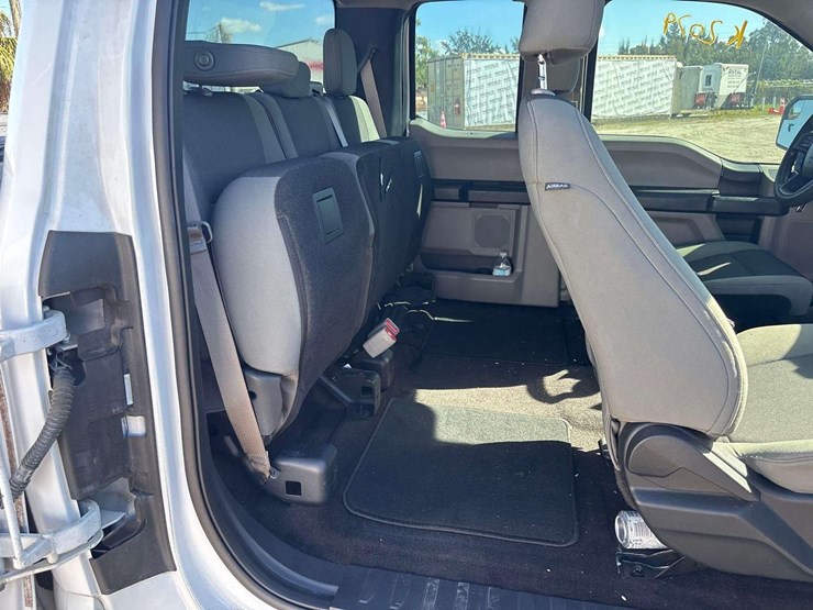 2016-ford-f150-image-25