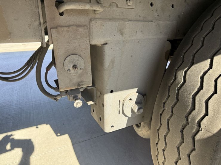 2016-utility-van-image-6