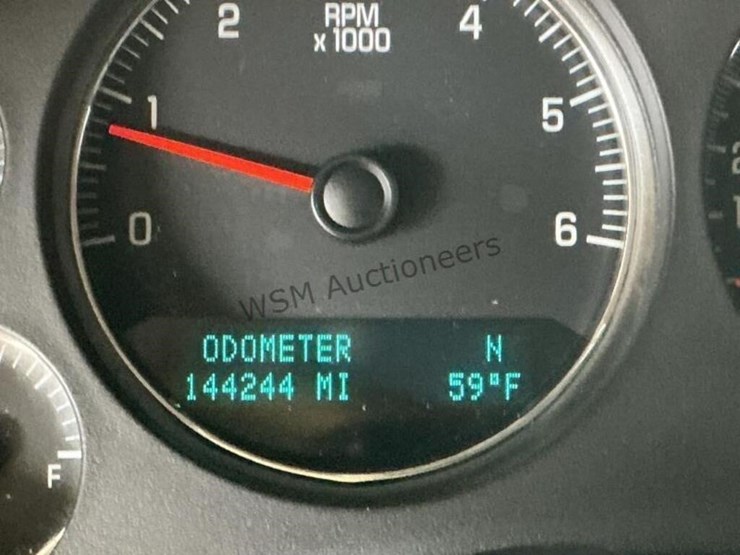 chevrolet-tahoe-image-17