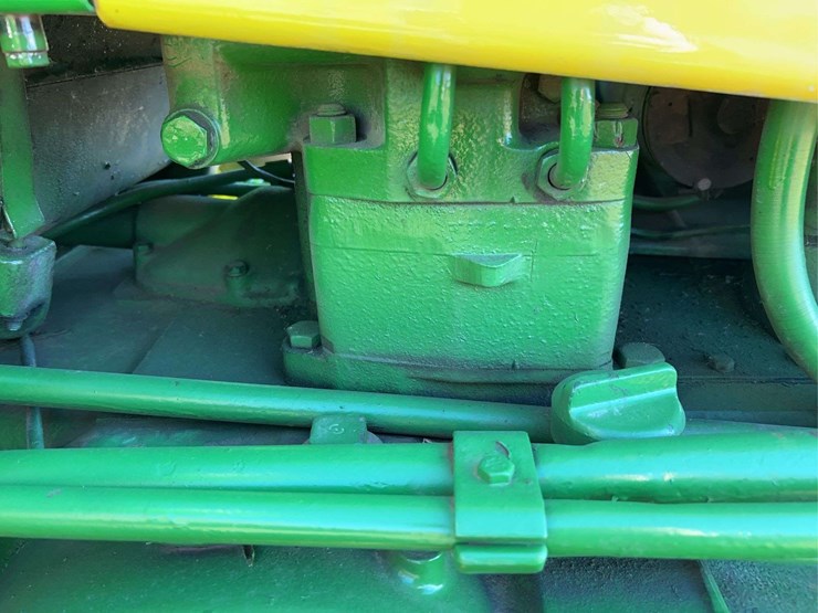 john-deere-830-image-36