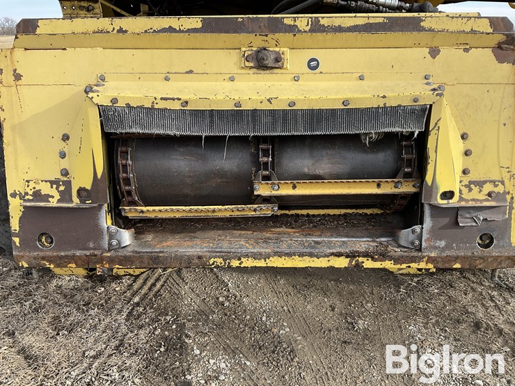 1982-new-holland-tr75-image-9