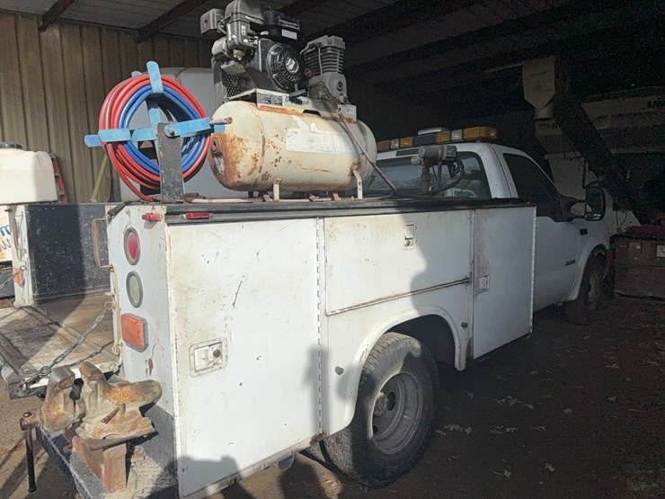 2004,-f-350-xl-service-truck,-8-ft,-diesel-6.0,-title-in-hand;-located-at-7241-roxbury-rd,-charles-city,-va,-please-call-804.837.9940-or-804.651.4404-with-questions-image-13