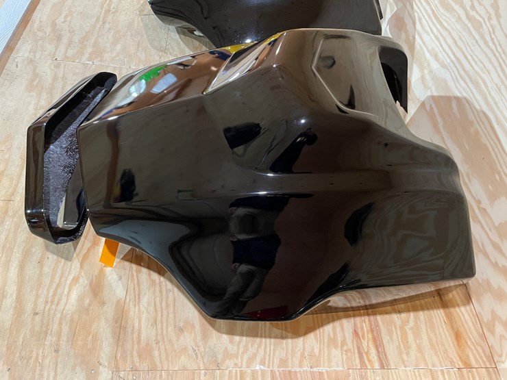 #3842-•-1977-arctic-cat-z-snowmobile-hood-image-7