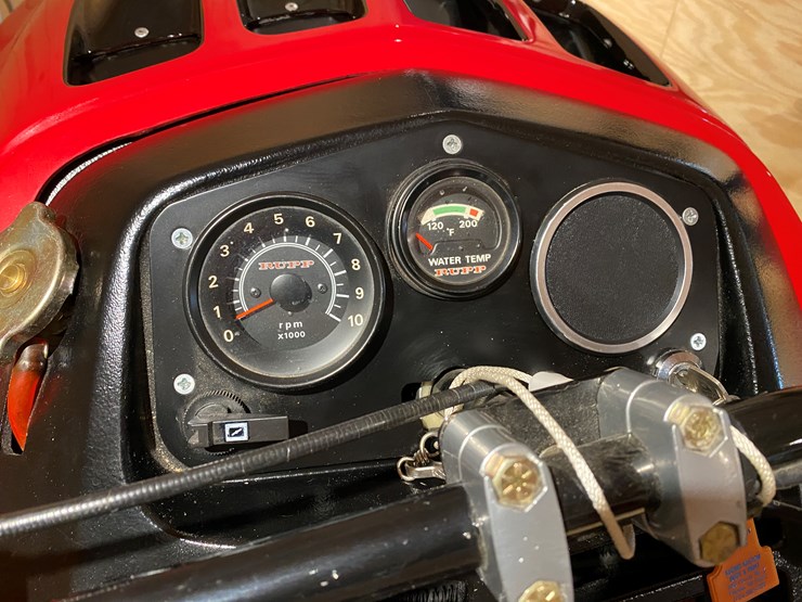 #3776-•-1976-rupp-magnum-440-snowmobile-image-19