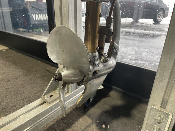 #3829-•-johnson-vintage-outboard-boat-motor-image-5