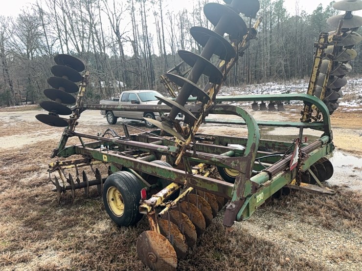 john-deere-230-image-29